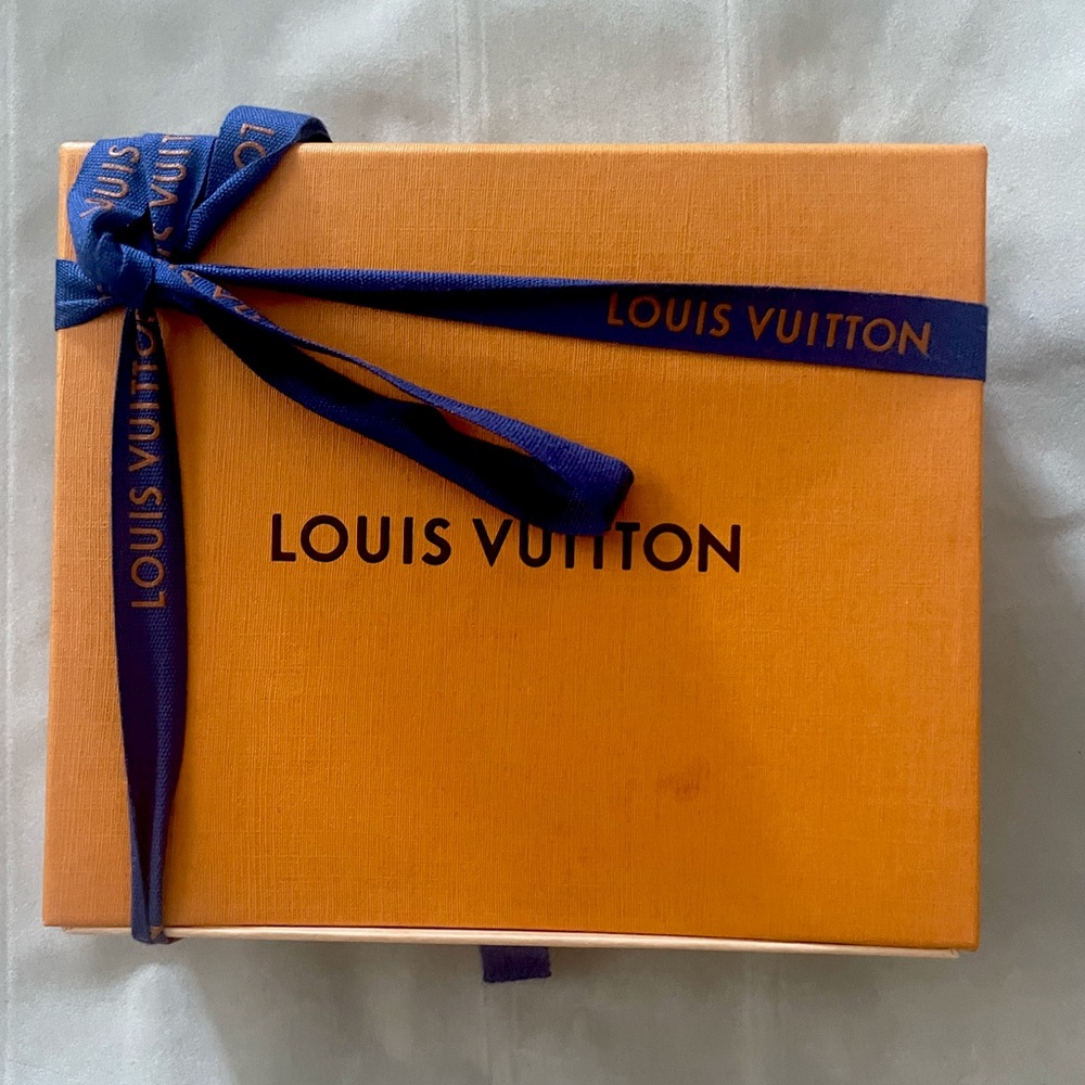 EMPTY original LOUIS VUITTON Box with dust bag
